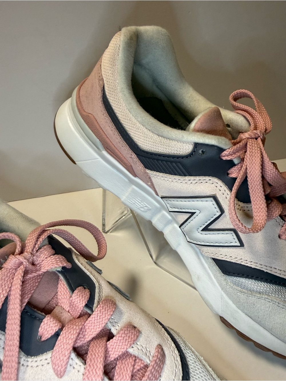 New Balance Women's Pink and Gray Retro Runner Sneakers
